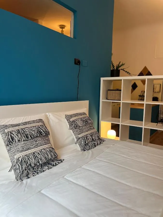 Apartament Regina Milano Ai Navigli - Sky Tv, Wifi And Breakfast Box Mediolan