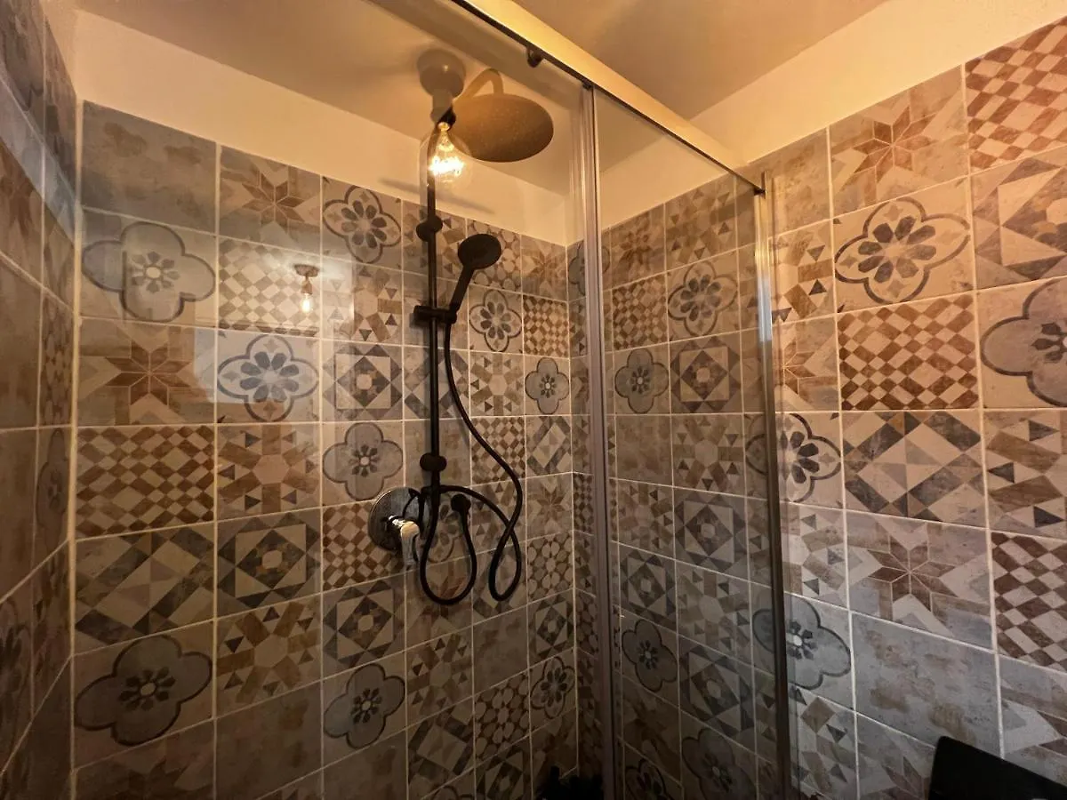 Regina Milano Ai Navigli - Sky Tv, Wifi And Breakfast Box Apartment Italy