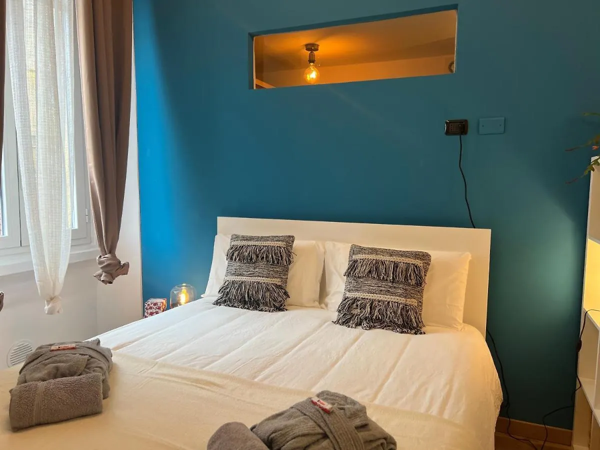 Regina Milano Ai Navigli - Sky Tv, Wifi And Breakfast Box Apartment Italy