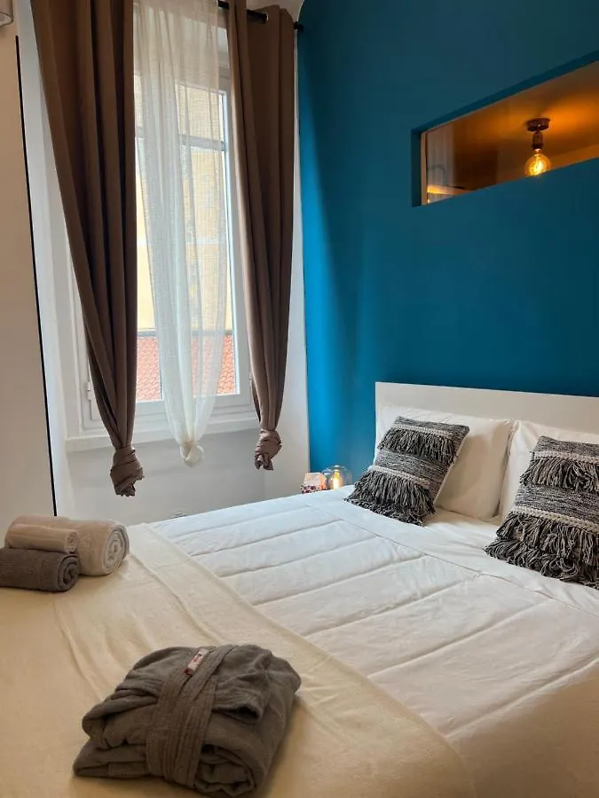 Regina Milano Ai Navigli - Sky Tv, Wifi And Breakfast Box Apartment Italy